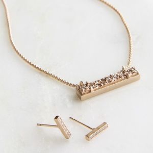 Kendra Scott Necklace and Earrings Set